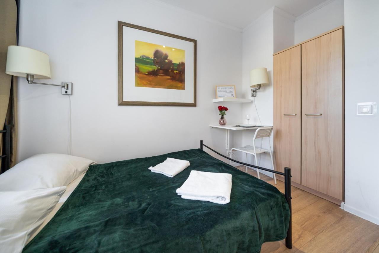 Stadion Narodowy Unit Apartmentmini Super Lokalizacja Przy Metro Ministudio With Private Banthroom * Warschau